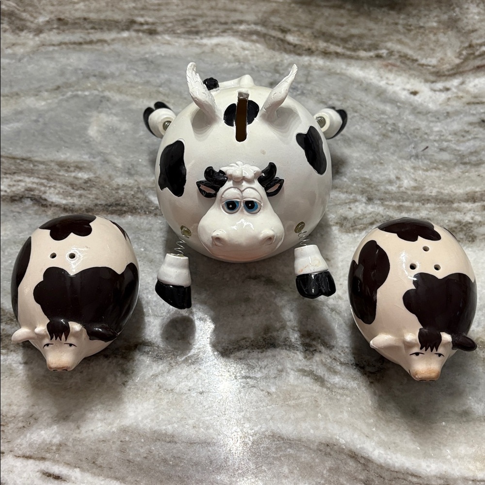 🍄 Cow Whimsical Salt and Pepper Shakers Bonus Bank